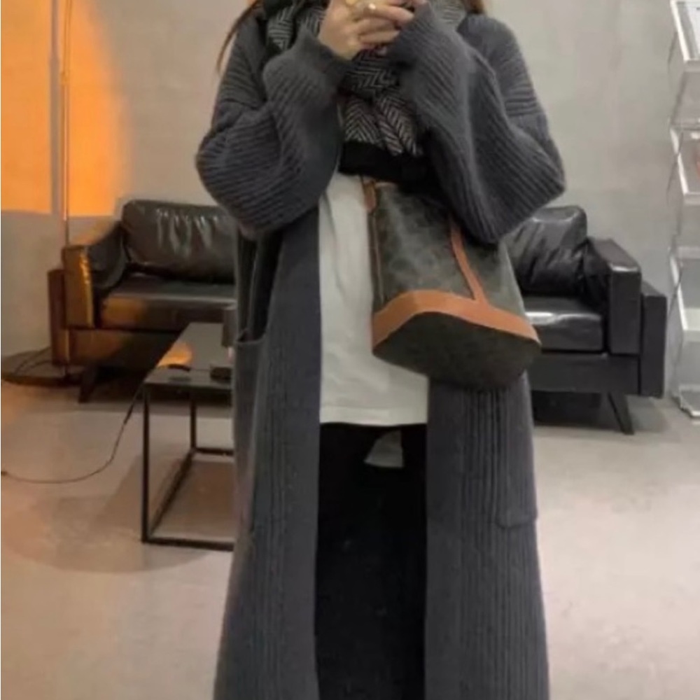 NWOT CARDIGAN SWEATER COAT